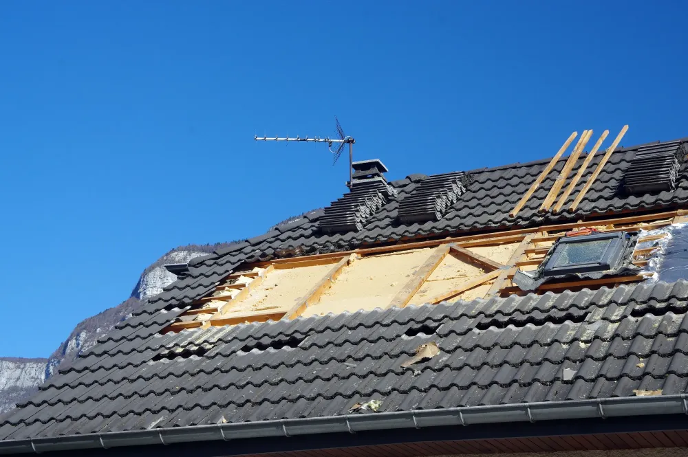 Remplacement tuiles près de Caveirac